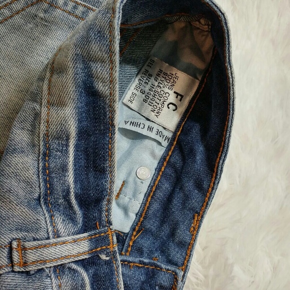 🔴 Free Culture Embroidered Cut Off Denim Shorts - Picture 8 of 8